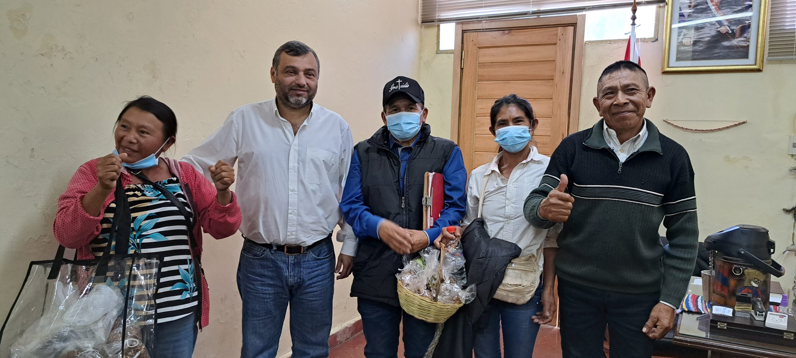 Líderes de Yvypyte en ocasión de la reunión mantenida con el presidente del INDI